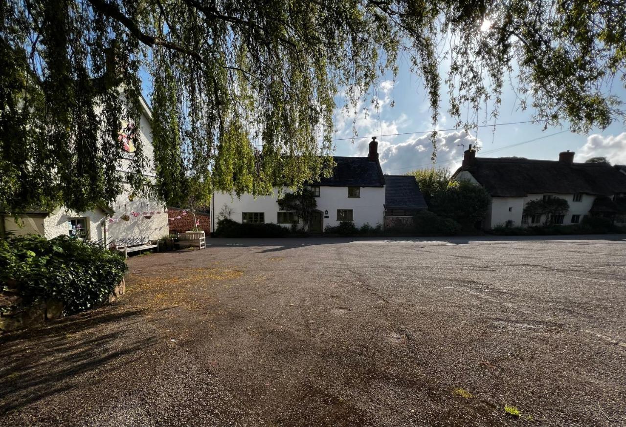 Notley Arms Inn Exmoor National Park Elworthy Exterior photo