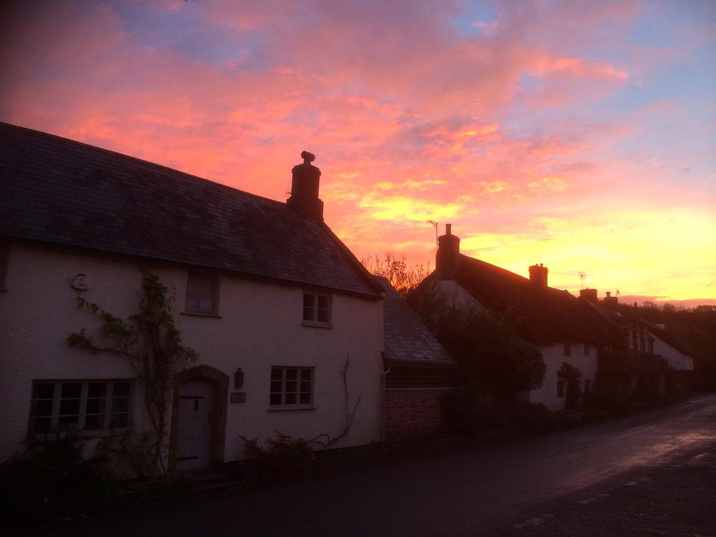 Notley Arms Inn Exmoor National Park Elworthy Exterior photo